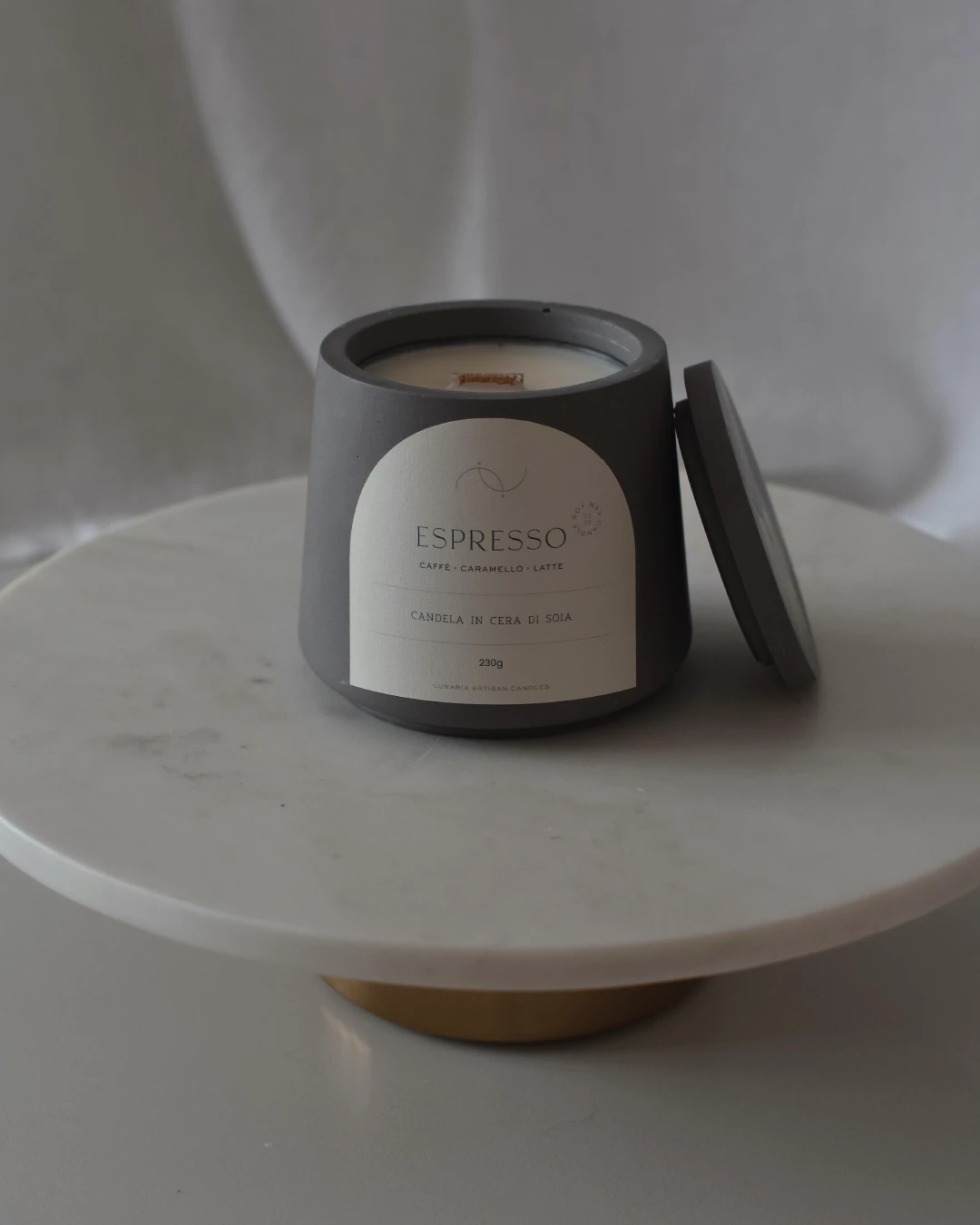 Etichette per candele personalizzate con logo minimal ed elegante per Lunaria Candles